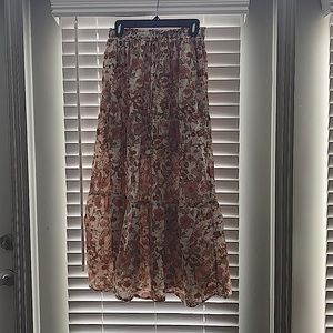 Boho style floral skirt ☀️